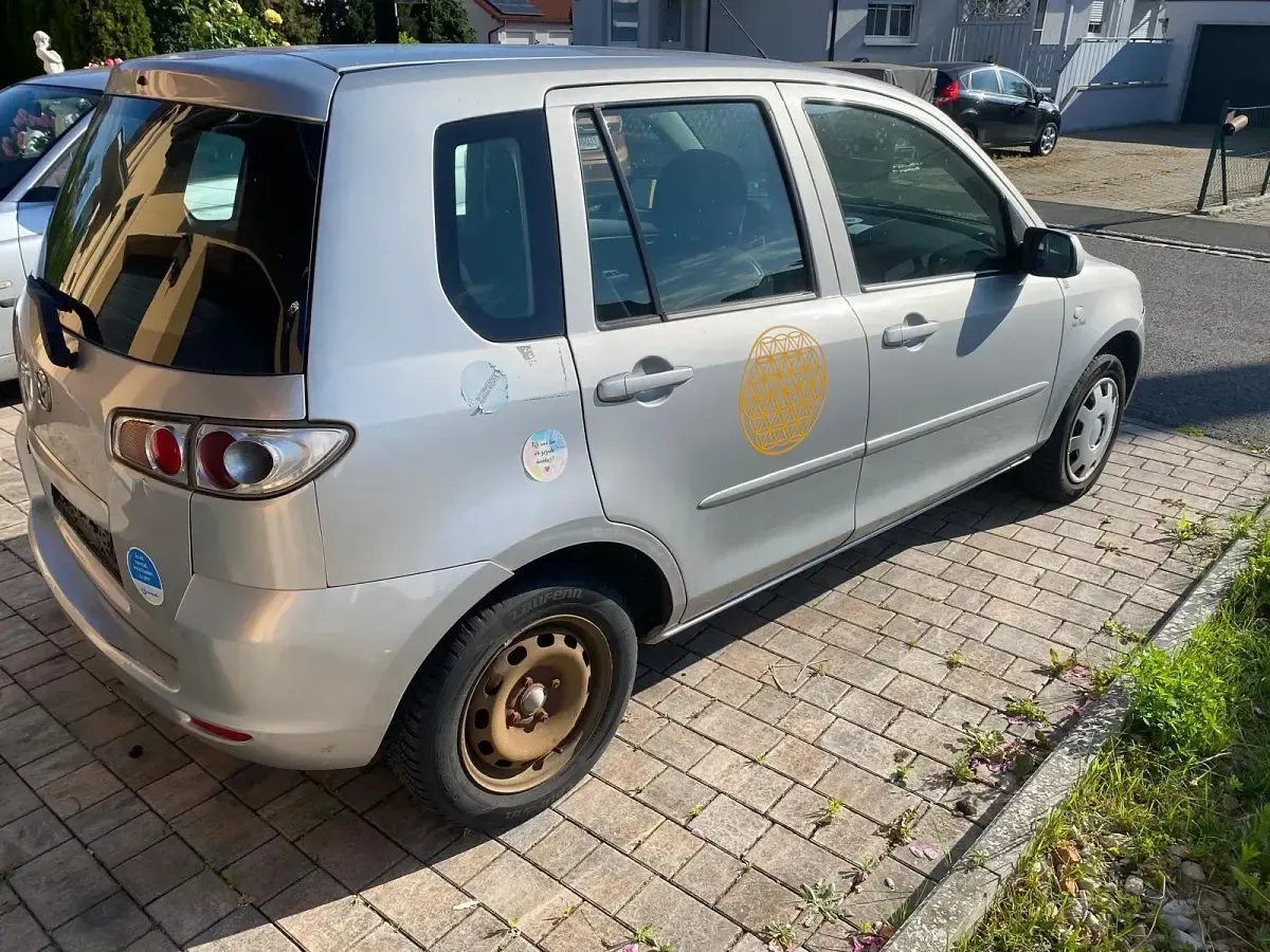 Gebraucht Mazda 2 80 PS (58 kW) 2006 Silber Kleinwagen