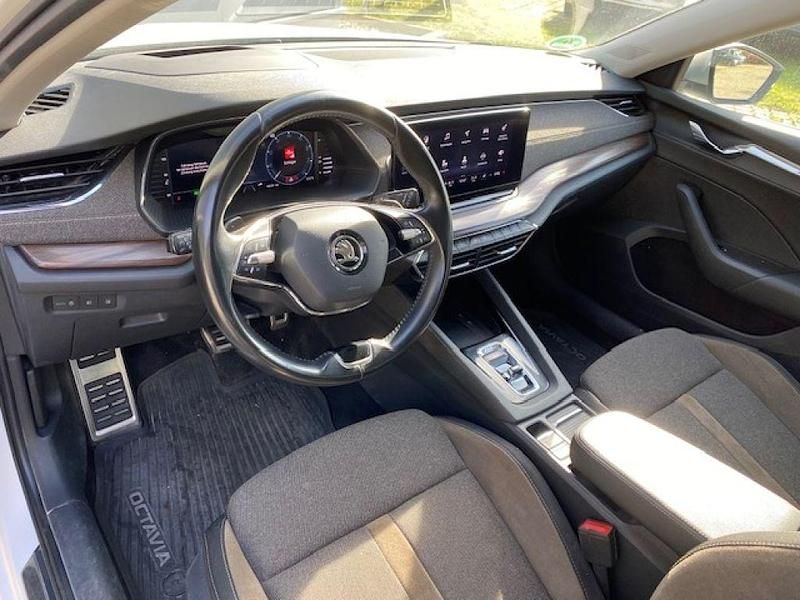 Gebraucht Skoda Octavia 150 PS (110 kW) 2022 Candy weiß Kombi