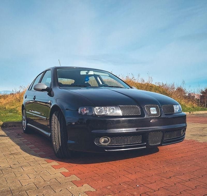 Schwarz Gebraucht 2005 Seat Leon Limousine | 2.200 € (Guter Preis) - Bild 1/1