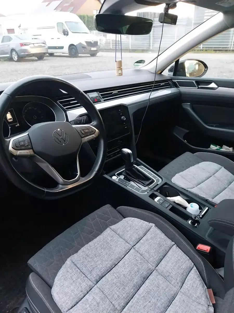 Gebraucht VW Passat 150 PS (110 kW) 2023 Schwarz Kombi