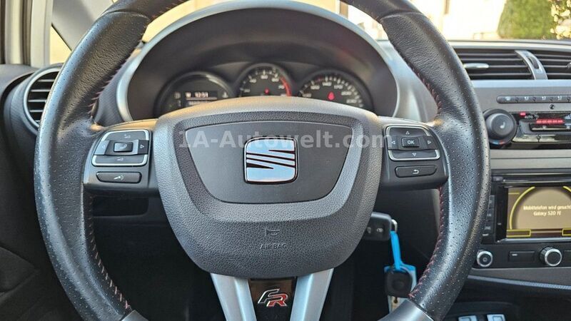 Gebraucht Seat Leon FR 211 PS (155 kW) 2012 Weiß Limousine