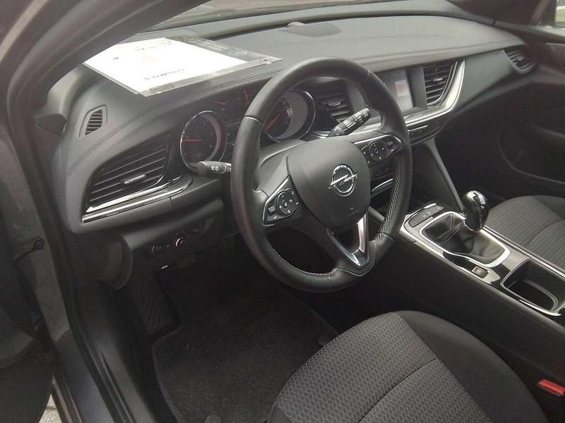 Gebraucht Opel Insignia Edition 122 PS (89 kW) 2021 Lichtgrau Kombi