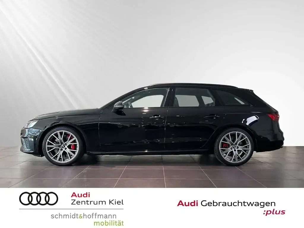 Używany Audi S4 Ambiente 341 KM (250 kW) 2023 Czarny Kombi