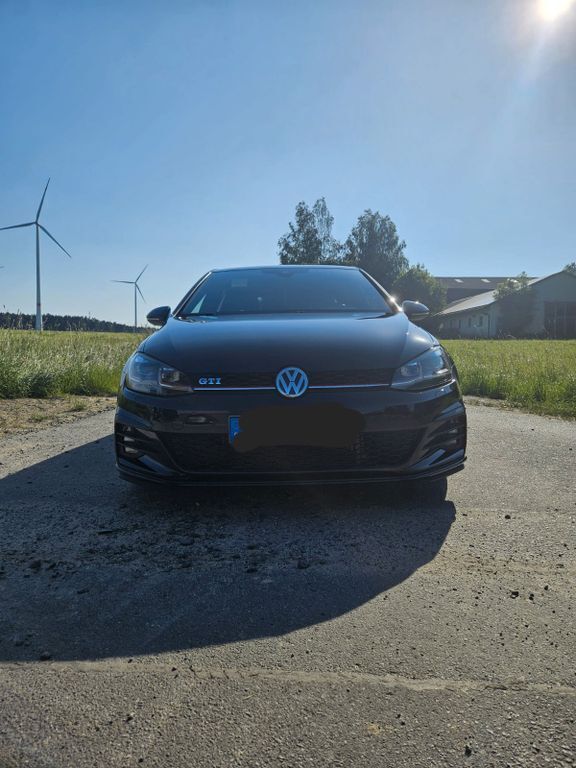 Schwarz Gebraucht 2017 VW Golf VII GTI Limousine | 17.999 € (Fairer Preis) - Bild 1/4