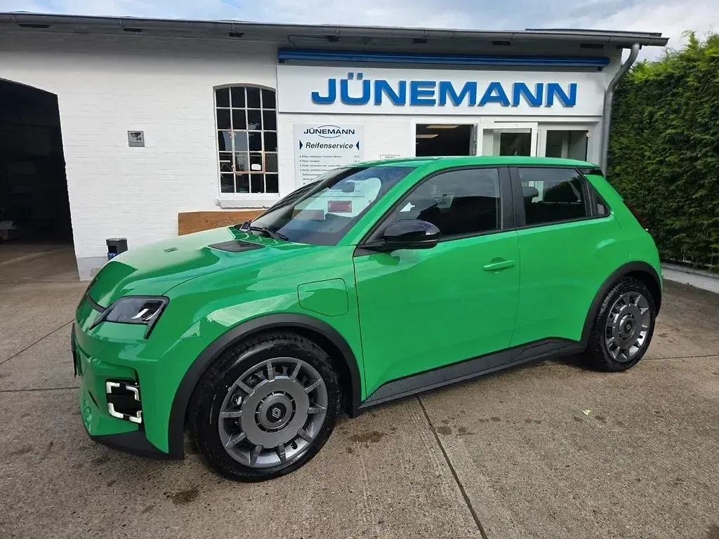 Neu Renault R5 89 kW (122 PS) 2026 Grün Kleinwagen