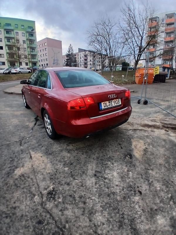 Gebraucht Audi A4 180 PS (132 kW) 2006 Rot Limousine