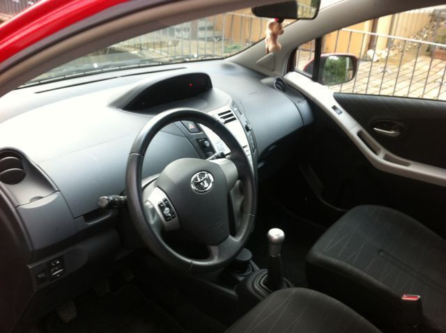 Gebraucht Toyota Yaris 87 PS (63 kW) 2008 Rot Kleinwagen