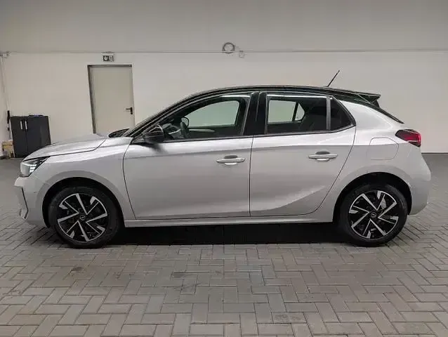 Gebraucht Opel Corsa 101 PS (74 kW) 2025 Kristallsilbermet. Kleinwagen