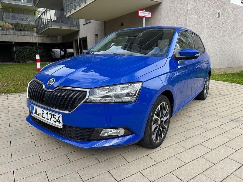 Blau Gebraucht 2020 Skoda Fabia Kleinwagen | 10.500 € (Guter Preis) - Bild 1/4