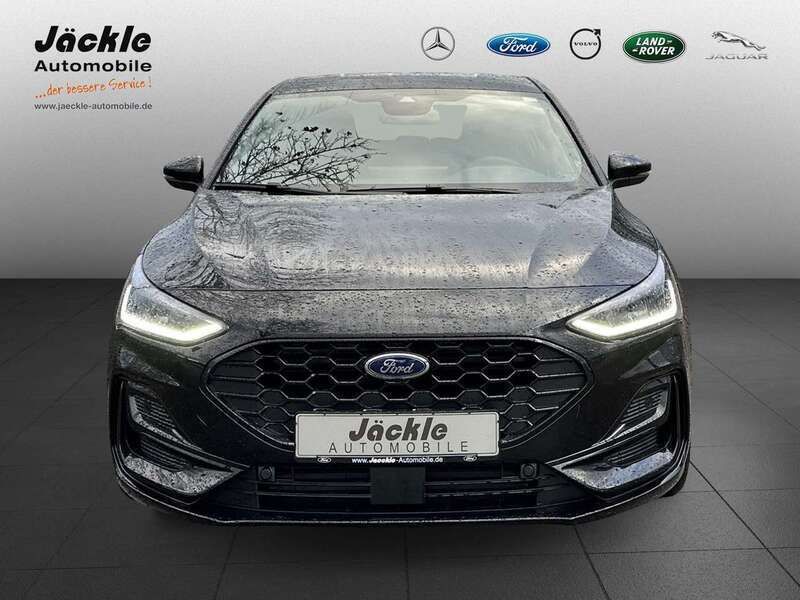 Gebraucht Ford Focus ST-Line 125 PS (91 kW) 2024 Obsidianschwarz metallic Limousine