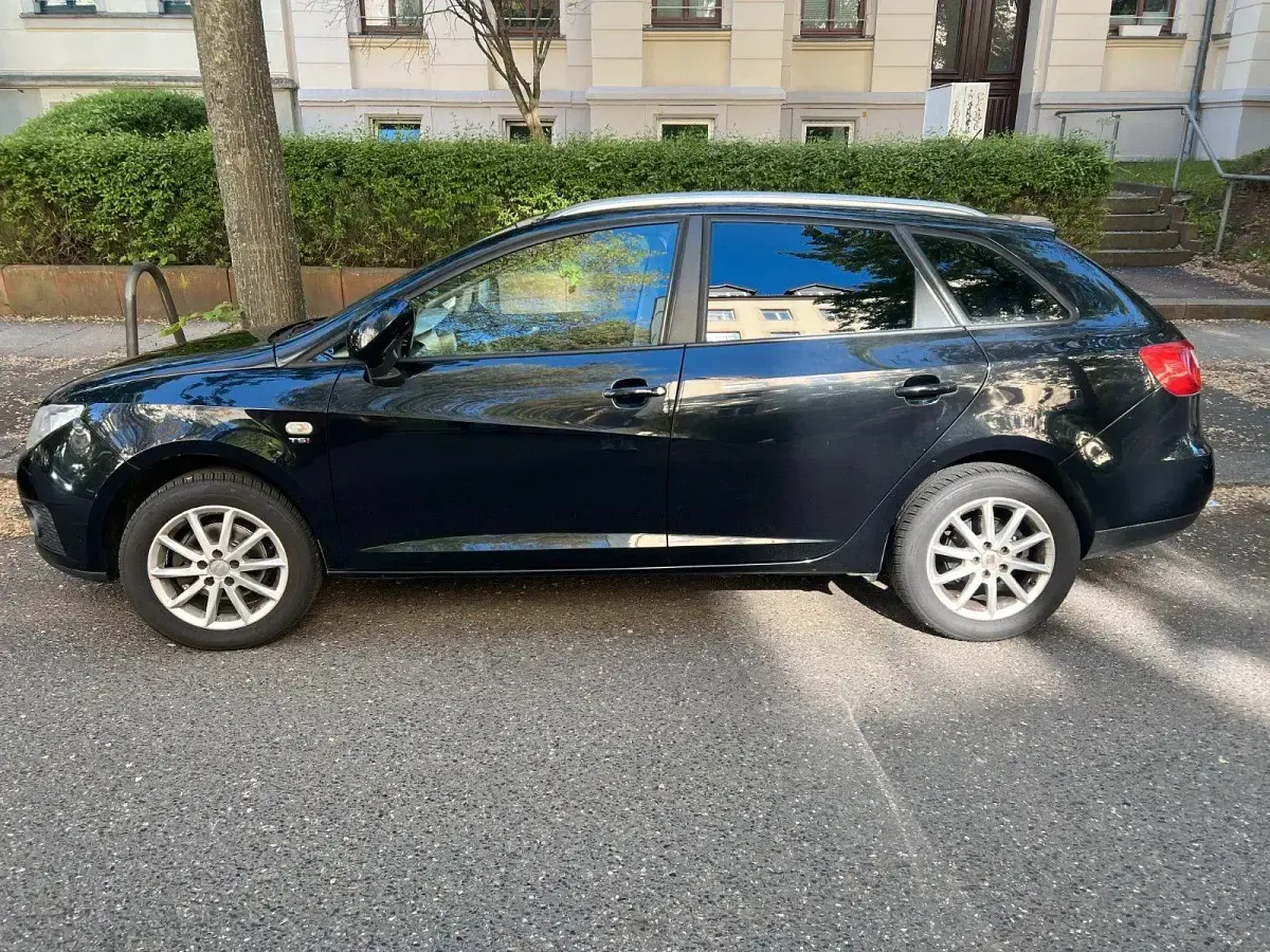 Gebraucht Seat Ibiza ST Ecomotive 105 PS (77 kW) 2011 Schwarz Kombi