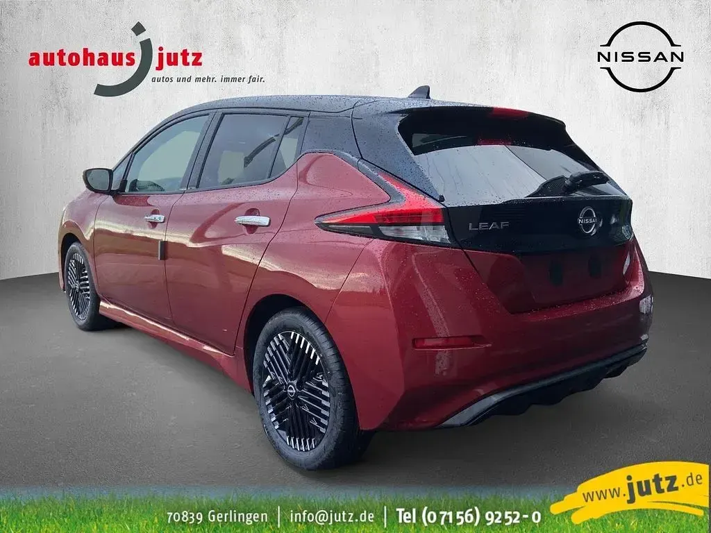 Gebraucht Nissan Leaf 360º 110 kW (150 PS) 2024 Rot Kleinwagen