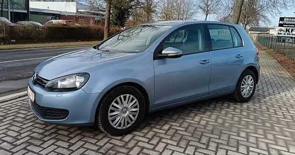 Blau Gebraucht 2009 VW Golf VI Trendline Limousine | 5.499 € (Fairer Preis) - Bild 1/4