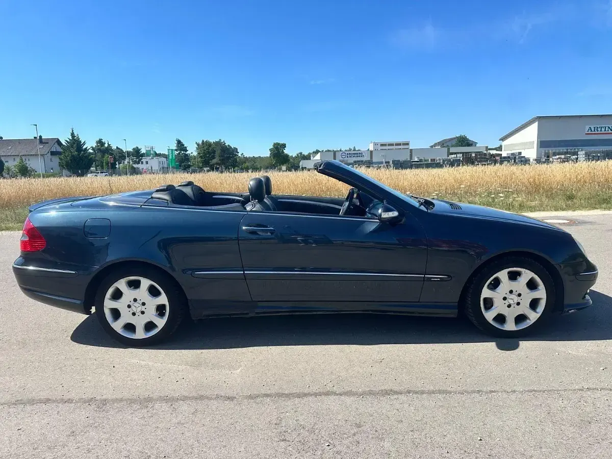Gebraucht Mercedes CLK200 Avantgarde 163 PS (119 kW) 2007 Blau Cabrio