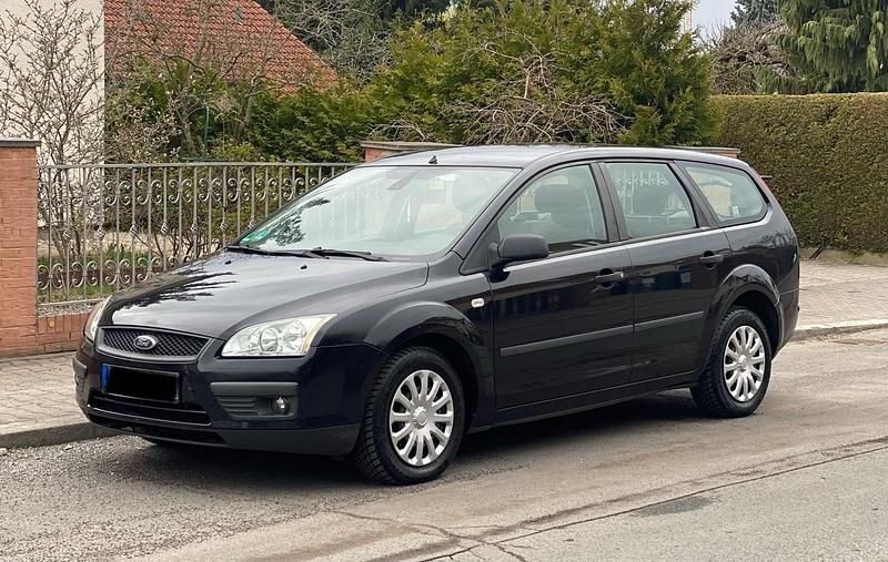 Gebraucht Ford Focus 101 PS (74 kW) 2007 Schwarz Kombi