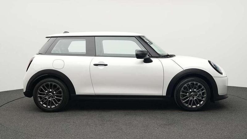 Gebraucht Mini Cooper Classic 156 PS (114 kW) 2024 Weiß Kleinwagen