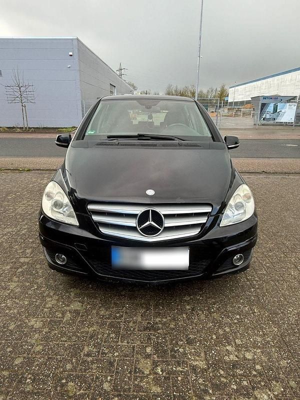 Usata Mercedes B150 95 CV (69 kW) 2009 Nero Monovolume