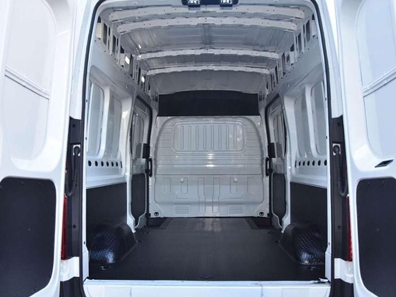 Gebraucht Maxus eDeliver 9 150 kW (204 PS) 2023 Weiß Van