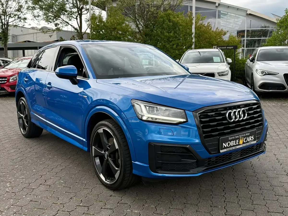 Gebraucht Audi Q2 Ambiente 150 PS (110 kW) 2019 Arablau kristalleffekt SUV