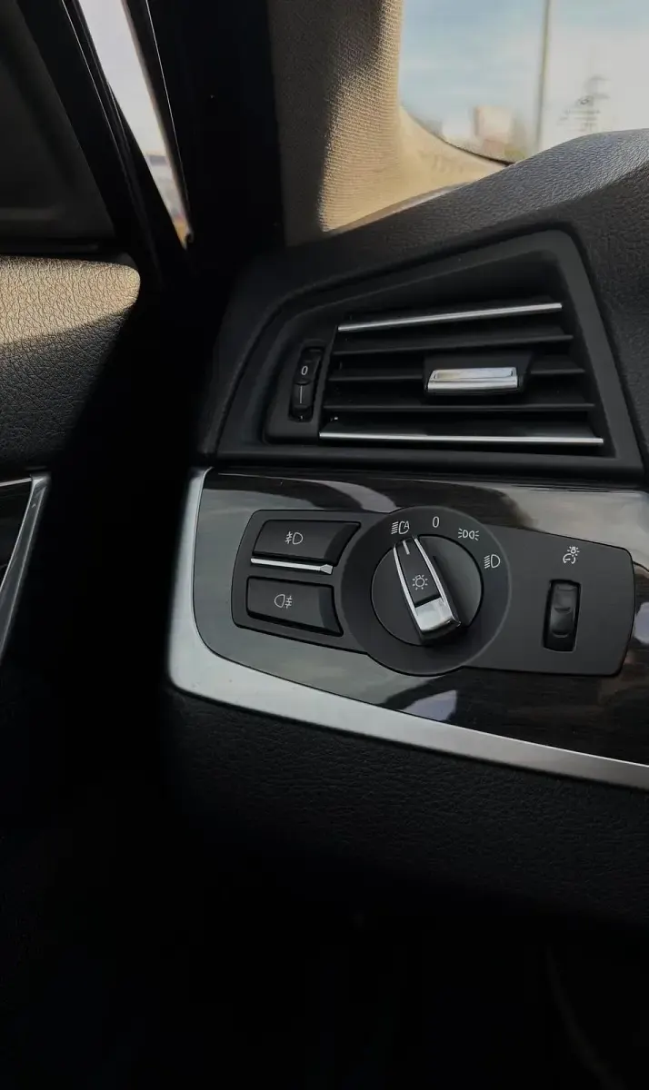 Gebraucht BMW 523 204 PS (150 kW) 2010 Grau Limousine