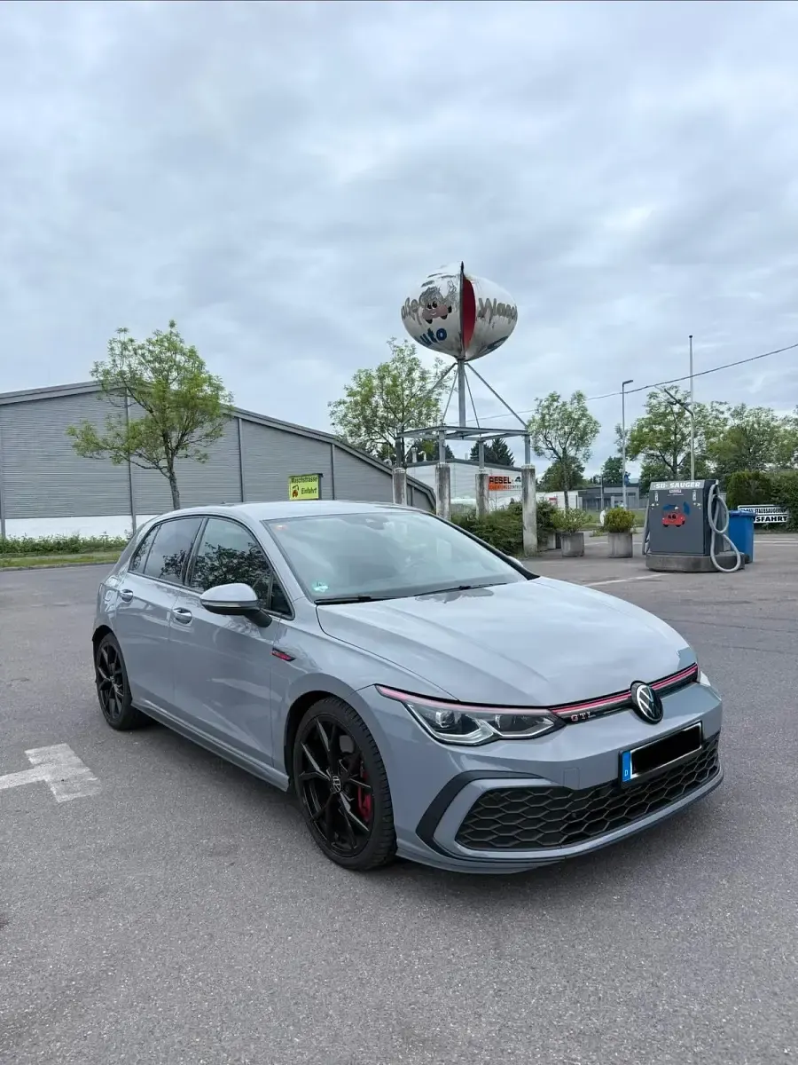 Second-hand VW Golf VIII GTI 245 CP (180 kW) 2021 Gri Berlinǎ