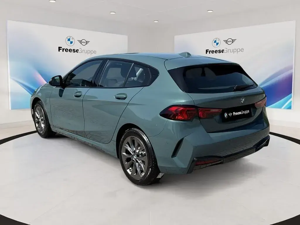 Gebraucht BMW 120 Performance 163 PS (119 kW) 2025 Grün Kleinwagen