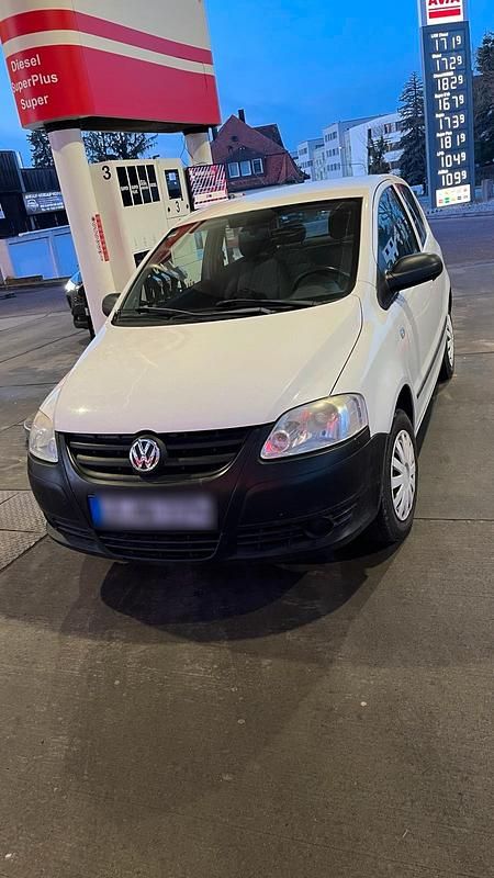 Gebraucht VW Fox 55 PS (40 kW) 2004 Weiß Kleinwagen