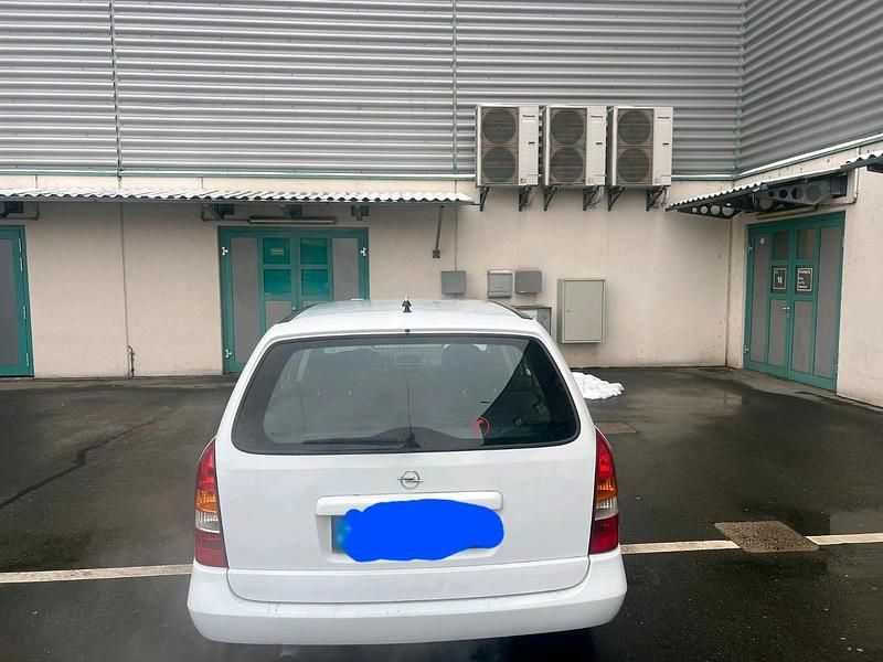 Gebraucht Opel Astra 82 PS (60 kW) 2000 Weiß Limousine