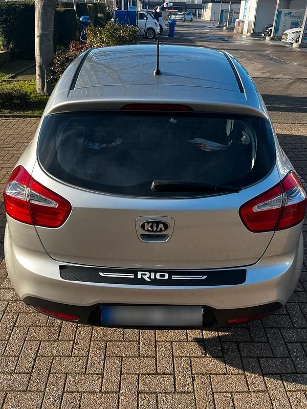 Gebraucht Kia Rio 110 PS (80 kW) 2013 Kleinwagen