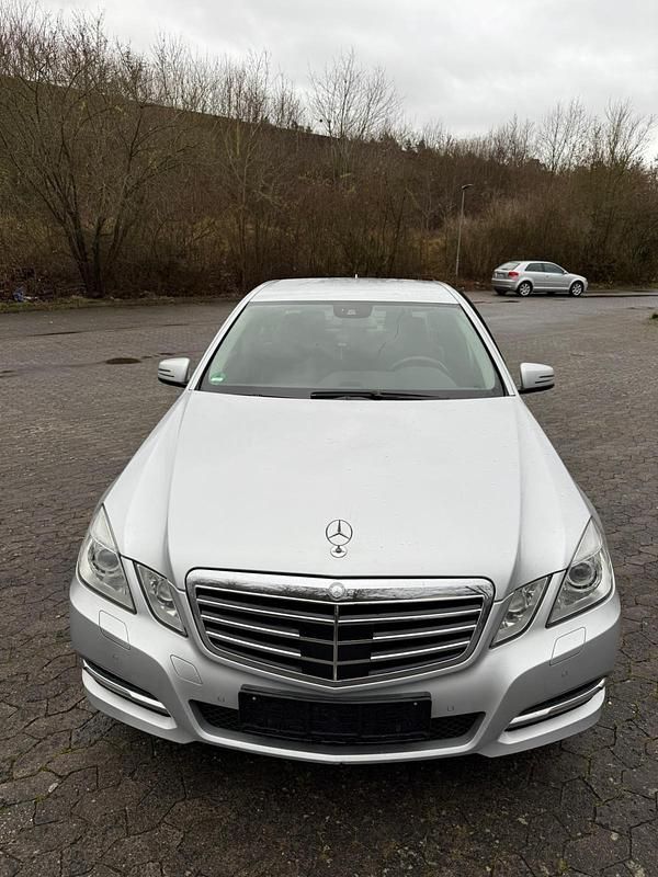 Gebraucht Mercedes E350 2010 Silber Limousine