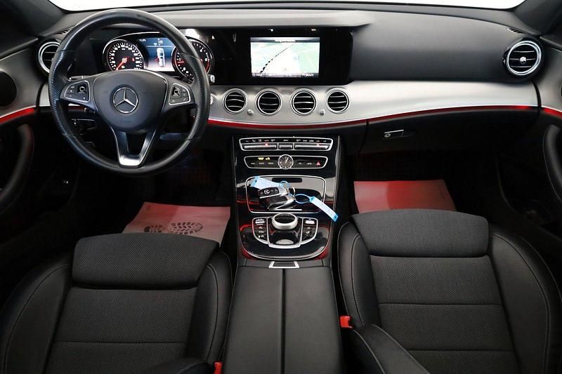 Gebraucht Mercedes E220 194 PS (142 kW) 2017 Weiß Kombi