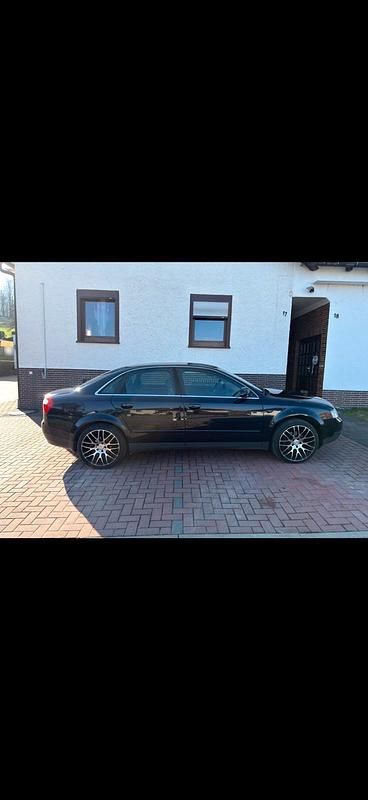 Gebraucht Audi A4 131 PS (96 kW) 2003 Blau Limousine