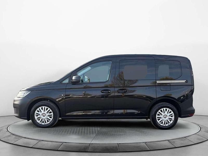 Second-hand VW Caddy Basis 103 CP (75 kW) 2022 Negru Monovolum