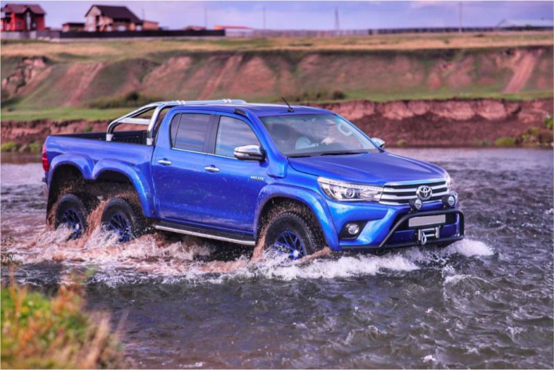 Тойота Hilux Arctic Trucks 6x6