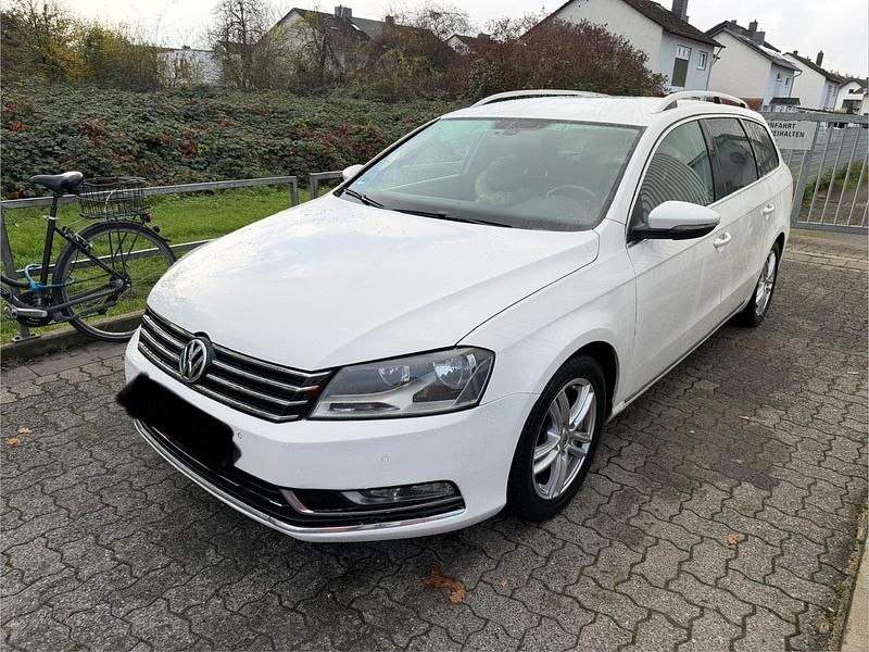 Weiß Gebraucht 2014 VW Passat Kombi | 5.900 € (Superpreis) - Bild 1/4