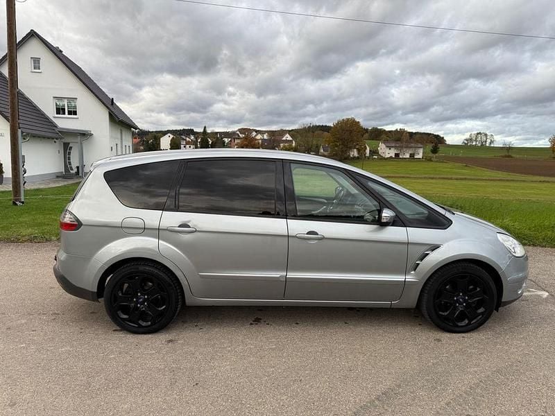 Gebraucht Ford S-MAX Trend 145 PS (106 kW) 2010 Silber Van / Kleinbus