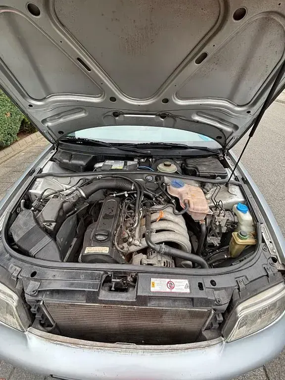 Gebraucht Audi A4 101 PS (74 kW) 1996 Silber Limousine