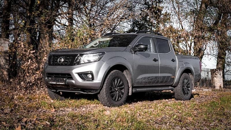Grau Gebraucht 2019 Nissan Navara N-Guard Abholung | 21.900 € (Fairer Preis) - Bild 1/4