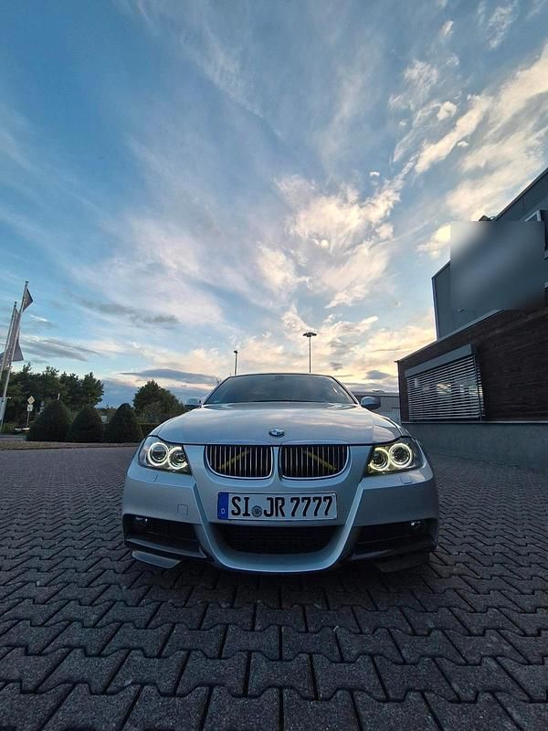 Silber Gebraucht 2007 BMW 325 M Sport Limousine | 10.000 € - Bild 1/4