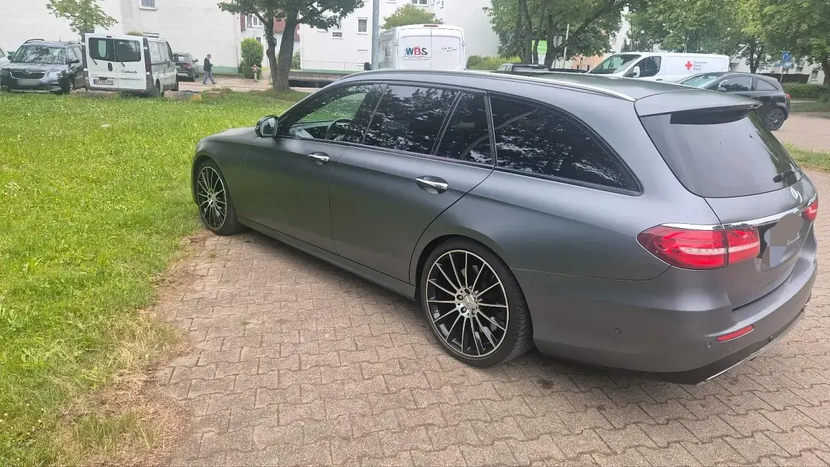 Gebraucht Mercedes E43 AMG AMG 401 PS (294 kW) 2017 Grau Limousine