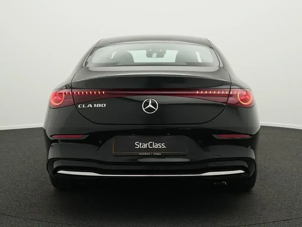 Gebraucht Mercedes CLA180 Progressive 136 PS (100 kW) 2026 Schwarz Limousine