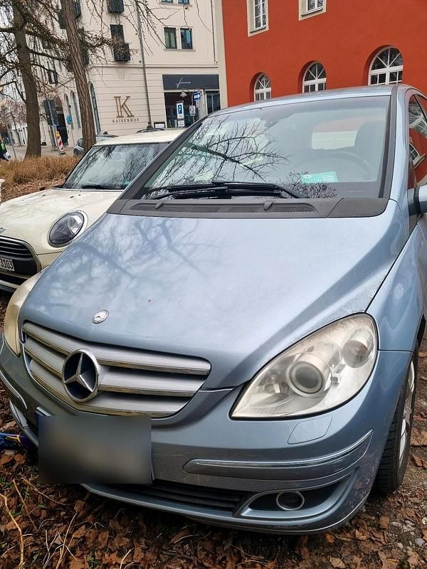 Gebraucht Mercedes B180 109 PS (80 kW) 2007 Grau Van / Kleinbus
