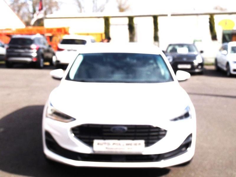 Gebraucht Ford Focus Titanium 120 PS (88 kW) 2022 Weiß Limousine