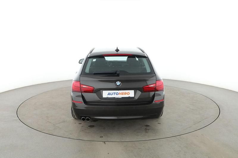 Gebraucht BMW 520 190 PS (139 kW) 2016 Braun Kombi