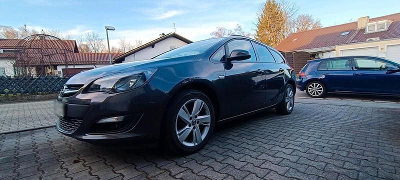 Gebraucht Opel Astra 136 PS (100 kW) 2015 Grau Kombi