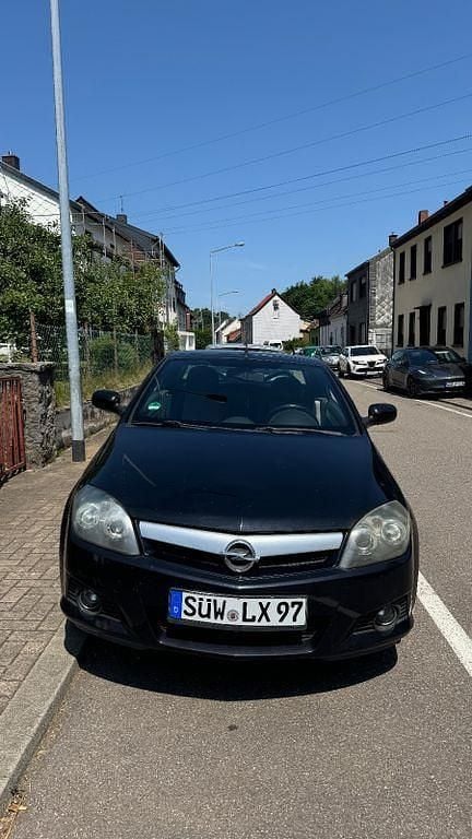 Schwarz Gebraucht 2005 Opel Tigra Cabrio | 900 € (Guter Preis) - Bild 1/4