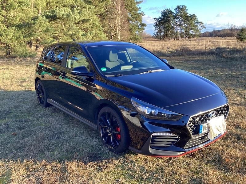 Schwarz Gebraucht 2018 Hyundai i30 Limousine | 19.750 € (Guter Preis) - Bild 1/4