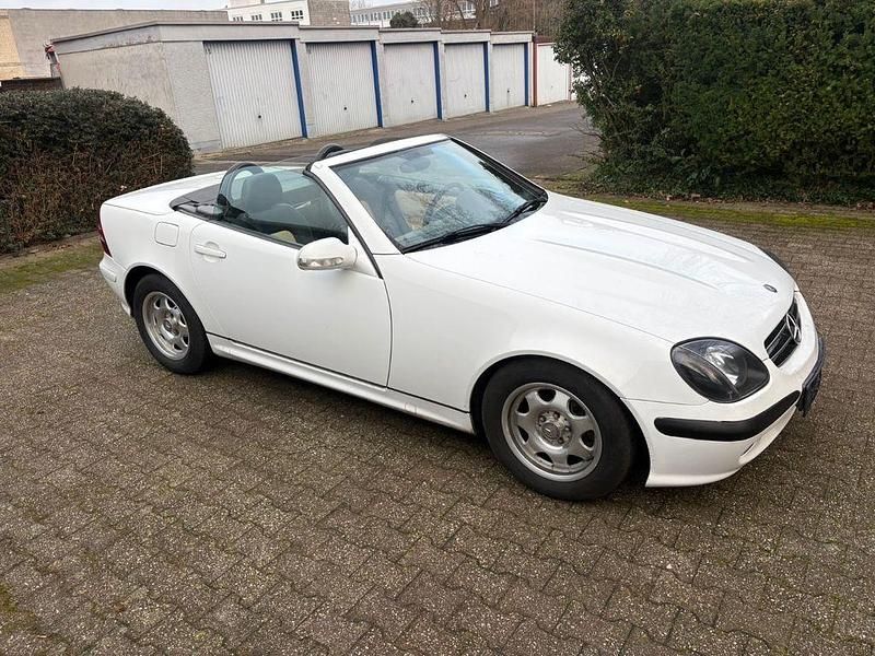 Gebraucht Mercedes SLK200 163 PS (119 kW) 2000 Weiß Cabrio