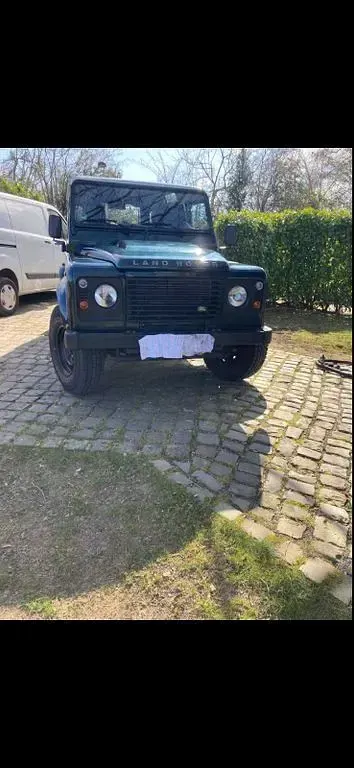 Gebraucht Land Rover Defender 122 PS (89 kW) 2013 Grün Kombi