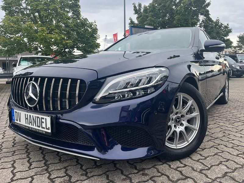Blau Gebraucht 2019 Mercedes C220 Limousine | 24.999 € (Fairer Preis) - Bild 1/4